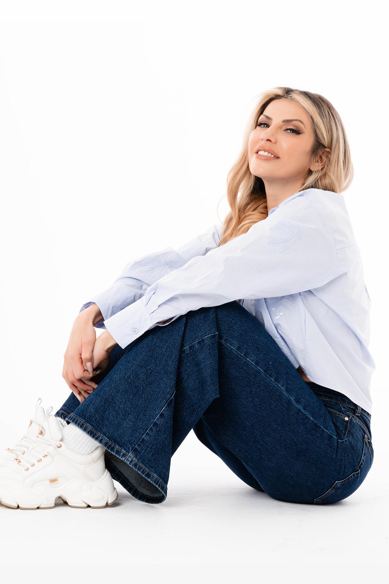 girl-sitting