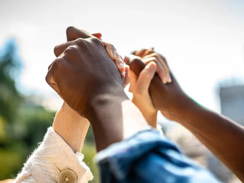 Όταν η Φιλία Γίνεται Δοκιμασία! Πραγματικοί φίλοι ή μάσκες που πέφτουν;